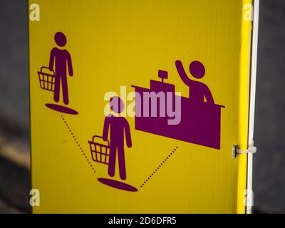 COVID-19, Social Distancing, Caversham, Reading, Berkshire, England, Großbritannien, GB. Stockfoto