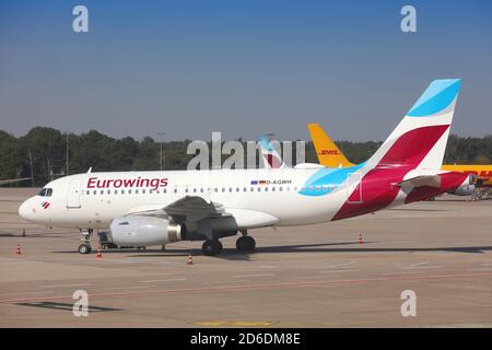 KÖLN, 22. SEPTEMBER 2020: Eurowings Airbus A319 am Flughafen Köln/Bonn. Köln/Bonn ist der siebtgrößte Passagierflughafen i Stockfoto