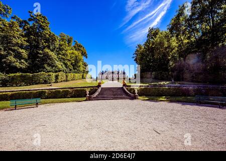 LA MOTTE TILLY, FRANKREICH, August 07, 2016: Fassaden und Gärten von La Motte Tilly schloss, August 07, 2016 in La Motte Tilly, Aube, Frankreich Stockfoto