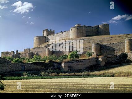 PANORAMICA DEL CASTILLO DE BERLANGA DE DUERO CONSTRUIDO EN EL SIGLO XVI - FOTO AÑOS 60. Lage: CASTILLO. BERLANGA DE DUERO. Soria. SPANIEN. Stockfoto