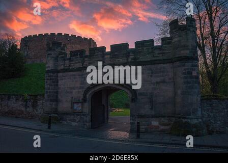 Sonnenuntergang über Tamworth Castle, Staffordshire, Großbritannien Stockfoto