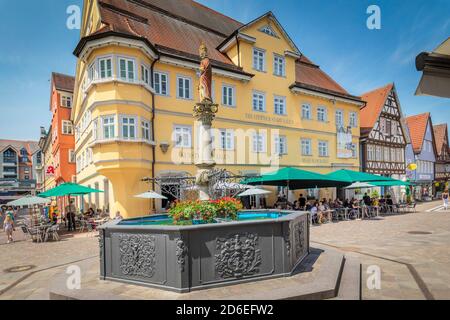 Marktbrunnen vor dem Museum auf dem Markt, Aalen, Schwäbische Alb, Baden-Württemberg, Deutschland Stockfoto