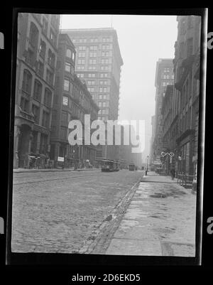 Blick auf die Ostseite der Dearborn Street, südlich von der Washington Street, Chicago, Illinois, um 1905. Stockfoto