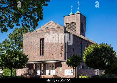 Deautschland, Dorsten-Hervest, Lippe, Ruhrgebiet, Naturpark hohe Mark Westmünsterland, Münsterland, Westfalen, Nordrhein-Westfalen, St. Josef Kirche, katholische Pfarrkirche, Backsteingebäude *** Ortsüberschrift *** Stockfoto