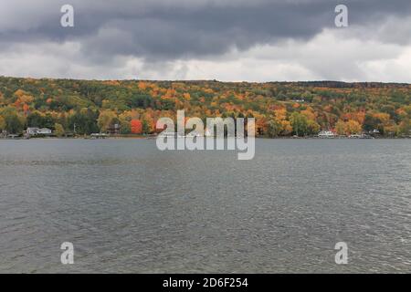 Bild der Fingerseen an einem bewölkten Tag. Stockfoto