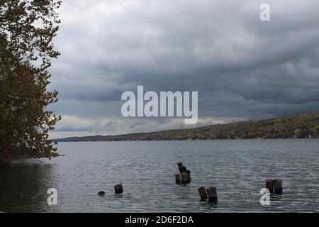 Bild der Fingerseen an einem bewölkten Tag. Stockfoto