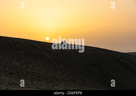 Sonnenaufgang über den Dünen von Maspalomas, Gran Canaria, Spanien Stockfoto