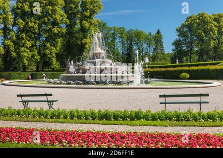 Latonabrunnen auf Schloss Herrenchiemsee, Herreninsel im Chiemsee, Oberbayern, Deutschland Stockfoto