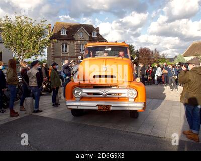 Ouistreham, Frankreich 26. September 2020 Normandie Beach Race zweite Auflage von Old Auto und Motorrad Rallyes am Strand, Präsentation der Fahrzeuge auf Th Stockfoto