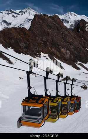 La Grave- La Meije Seilbahn, Les deux alpes Resort im Winter, Berge in den französischen alpen, Rhone Alpes in Frankreich Europa Stockfoto