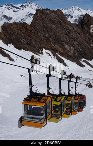 La Grave- La Meije Seilbahn, Les deux alpes Resort im Winter, Berge in den französischen alpen, Rhone Alpes in Frankreich Europa Stockfoto