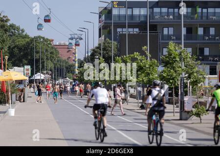 Mamaia, Rumänien - 4. Juli 2020: Details aus dem Mamaia Resort am Schwarzen Meer während des Covid-19 Ausbruchs an einem Sommertag Morgen. Stockfoto