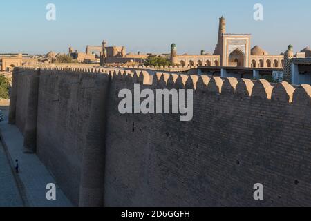 Die Itchan Kala, die ummauerte Innenstadt von Chiwa, Usbekistan.Chiwa, Usbekistan Stockfoto