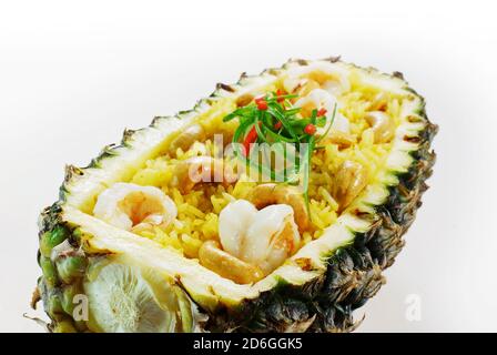 Thailändische Küche Ananas gebratener Reis Stockfoto