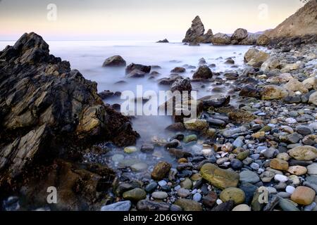 Playa del molino de Papel, Maro, Nerja, Malaga, Andalusien, Costa del Sol, Spanien Stockfoto