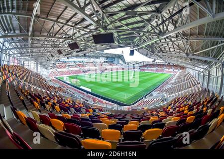 London, Großbritannien. Oktober 2020. Brentfords neues Terrain ist bereit für das Spiel der EFL Sky Bet Championship zwischen Brentford und Coventry City im Brentford Community Stadium, London, England am 17. Oktober 2020. Foto von Phil Hutchinson. Nur redaktionelle Verwendung, Lizenz für kommerzielle Nutzung erforderlich. Keine Verwendung bei Wetten, Spielen oder Veröffentlichungen einzelner Vereine/Vereine/Spieler. Kredit: UK Sports Pics Ltd/Alamy Live Nachrichten Stockfoto