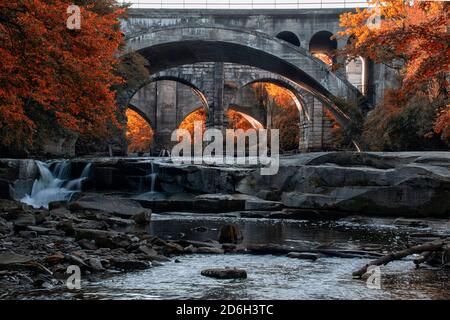 Oktober bei Berea Falls, Cleveland Ohio Stockfoto