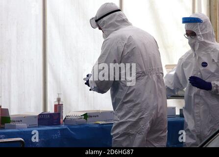 Rom, Italien. Oktober 2020. Rom, Rapid Tampons für Covid 19 durchgeführt auf dem neuen Drive in von Tor Di Quinto in Rom Bild: Kredit: Unabhängige Fotoagentur/Alamy Live News Stockfoto