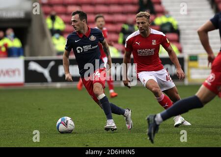 Swindon, Großbritannien. Oktober 2020. Josh Scowen von Sunderland während des Spiels der EFL Sky Bet League 1 zwischen Swindon Town und Sunderland am 17. Oktober 2020 im County Ground, Swindon, England. Foto von Dave Peters. Nur redaktionelle Verwendung, Lizenz für kommerzielle Nutzung erforderlich. Keine Verwendung bei Wetten, Spielen oder Veröffentlichungen einzelner Vereine/Vereine/Spieler. Kredit: UK Sports Pics Ltd/Alamy Live Nachrichten Stockfoto