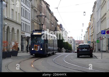 Eine historische straßenbahn in der berliner straße in görlitz am 17.10.2020 Stockfoto