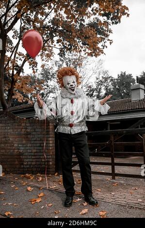 Pennywise das Clown halloween Kostüm Stockfoto