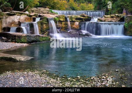 Affenschlucht mit Wasserfall am Fluss Toess, Winterthur, Kanton Zürich, Schweiz Stockfoto