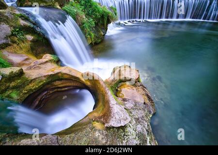 Affenschlucht mit Wasserfall am Fluss Toess, Winterthur, Kanton Zürich, Schweiz Stockfoto