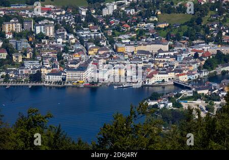 Blick von der Baumspitze auf den Traun- und Gmunden-See, Salzkammergut, Oberösterreich, Österreich Stockfoto