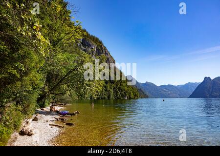 Badestrand am Traun bei Gmunden, Salzkammergut, Oberösterreich, Österreich Stockfoto