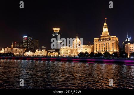 Bootsfahrt Shanghai bei Nacht, der Bund, Waitan, Wolkenkratzer, Shanghai Französisch Konzession, Shanghai, Shanghai Shi, China Stockfoto