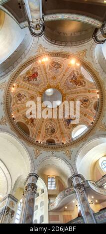 Das Innere der lutherischen Frauenkirche oder der Marienkirche In Dresden Stockfoto