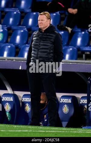 GETAFE, SPANIEN - OKTOBER 17: Ronald Koeman Trainer des FC Barcelona beim La Liga Santander Spiel zwischen Getafe CF und FC Barcelona im Coliseum Alfonso Perez am 17,2020. Oktober in Getafe, Spanien. (Foto von Perez Meca/MB Media) Stockfoto
