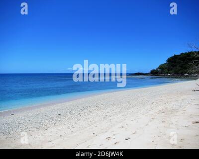 Schöner, ruhiger tropischer Sandstrand auf der Insel Frankland Great Barrier Reef Queensland Australien Stockfoto