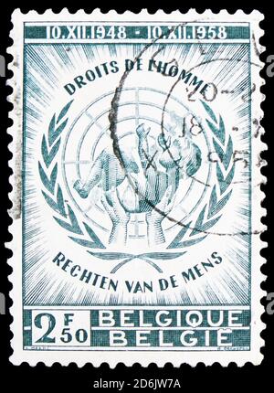 MOSKAU, RUSSLAND - 15. SEPTEMBER 2020: Briefmarke gedruckt in Belgien gewidmet 10 Jahre der Allgemeinen Erklärung der Menschenrechte, Serie, um 1958 Stockfoto