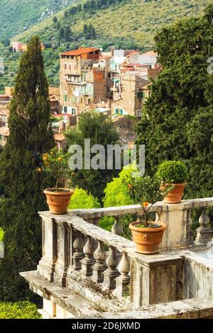 Die Stadt Tivoli bei Sonnenuntergang, in der Nähe von Rom, Italien Stockfoto