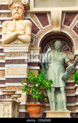 Detail des Brunnen der Orgel, Wahrzeichen der Villa d'Este, Tivoli, Italien Stockfoto