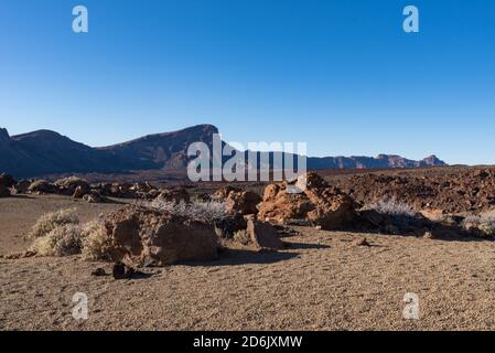 Blick auf das Lavafeld in der Caldera des Mount Teide National Park, auf Tenera, auf Kanarische Inseln, Spanien Stockfoto