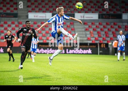 Herning, Dänemark. Oktober 2020. Kasper Larsen (5) von Odense Boldklub beim 3F Superliga Match zwischen FC Midtjylland und Odense Boldklub in der MCH Arena in Herning. (Foto Kredit: Gonzales Foto/Alamy Live News Stockfoto