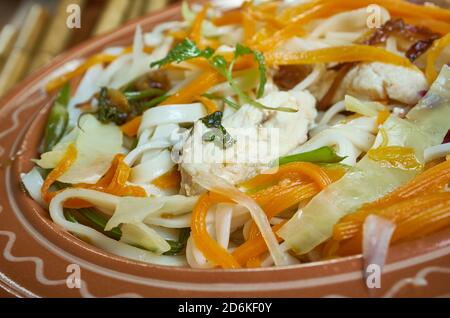 Kya Zan hinga Chicken Consommé Gericht in birmanischer Küche. Stockfoto