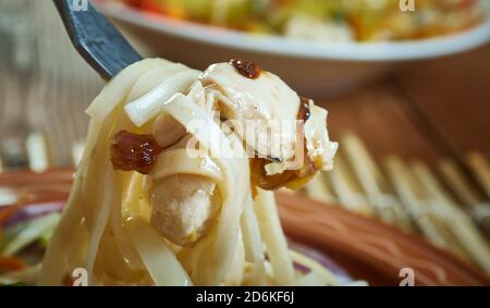 Kya Zan hinga Chicken Consommé Gericht in birmanischer Küche. Stockfoto