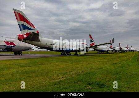 Die Letzten Der Legendären Jumbo-Jet-Flugzeuge Der Boeing 747 Von British Airways Werden In Den Cotswolds Auf Dem Kemble Airfield In England Abgebaut. Stockfoto