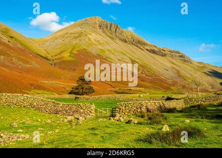 Great Gable aus Wasdale Head, Lake District National Park, Cumbria, Großbritannien Stockfoto