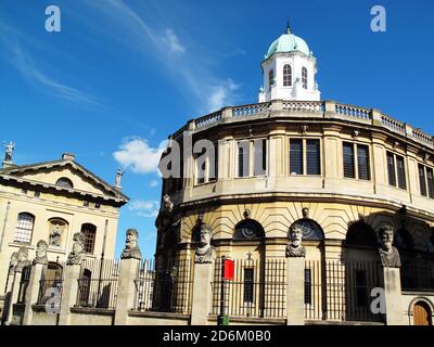 Das Sheldonian Theatre in Oxford, Oxfordshire, England, wurde zwischen 1664-8 erbaut und ist Teil der Oxford University Stockfoto