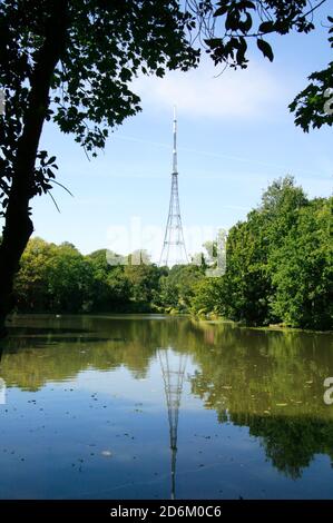 Die Crystal Palace Sendestation ist eine Rundfunk- und Telekommunikationsanlage in Londons Bromley-Gegend in England, Großbritannien Stockfoto