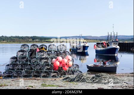 Angeltöpfe Netz Körbe für Hummer Schalentiere und Fischkrebse Am Loch Fyne Stockfoto