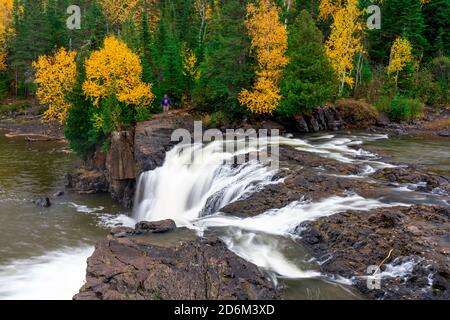 Die Middle Falls des Pegeon River im Pigeon River Provincial Park, Ontario, Kanada. Stockfoto