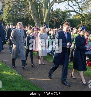 Prinzessin Eugenie & Jack Brooksbank Rückkehr von Kirche am Weihnachtstag 2019 auf dem Sandringham Estate in Norfolk, Großbritannien Stockfoto