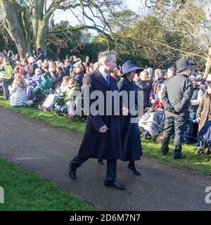 Lady Sarah Chatto und Daniel St George Chatto kehren am Weihnachtstag 2019 von der Kirche auf dem Sandringham Estate in Norfolk, Großbritannien, zurück Stockfoto