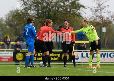 Weinberg, Deutschland. Oktober 2020. Vor dem Auftakt des Frauenregionalliga-Spiels zwischen SV Weinberg und FFC Wacker München. Sven Beyrich/SPP Kredit: SPP Sport Pressefoto. /Alamy Live Nachrichten Stockfoto