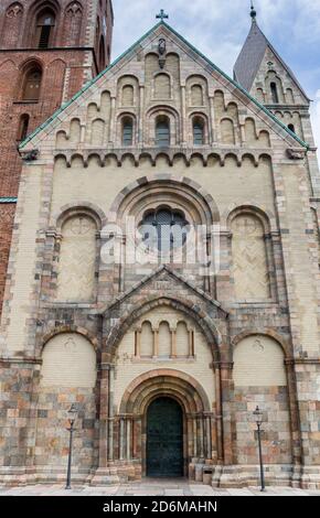 Vorderfassade der historischen Kathedrale in Ribe, Dänemark Stockfoto